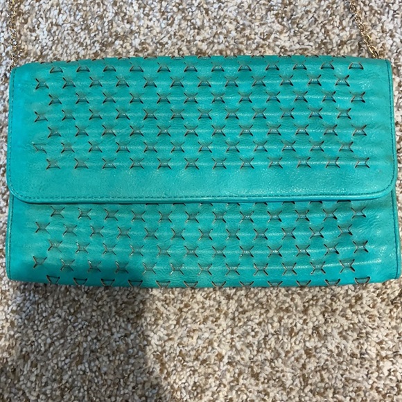 Teal cross body bag, great for a night out with a cute outfit - Picture 5 of 5